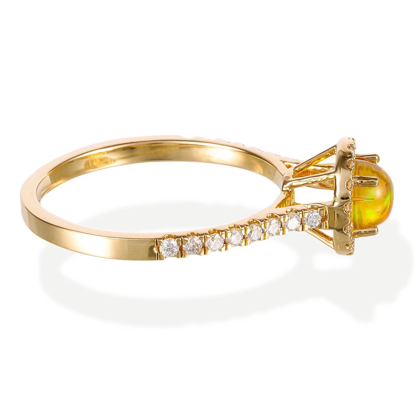 14KT YELLOW GOLD DIAMOND AND OPAL ROUND RING