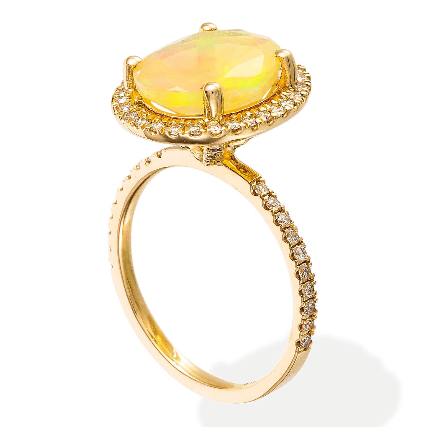 DIAMOND / STONE OVAL SHAPE RING