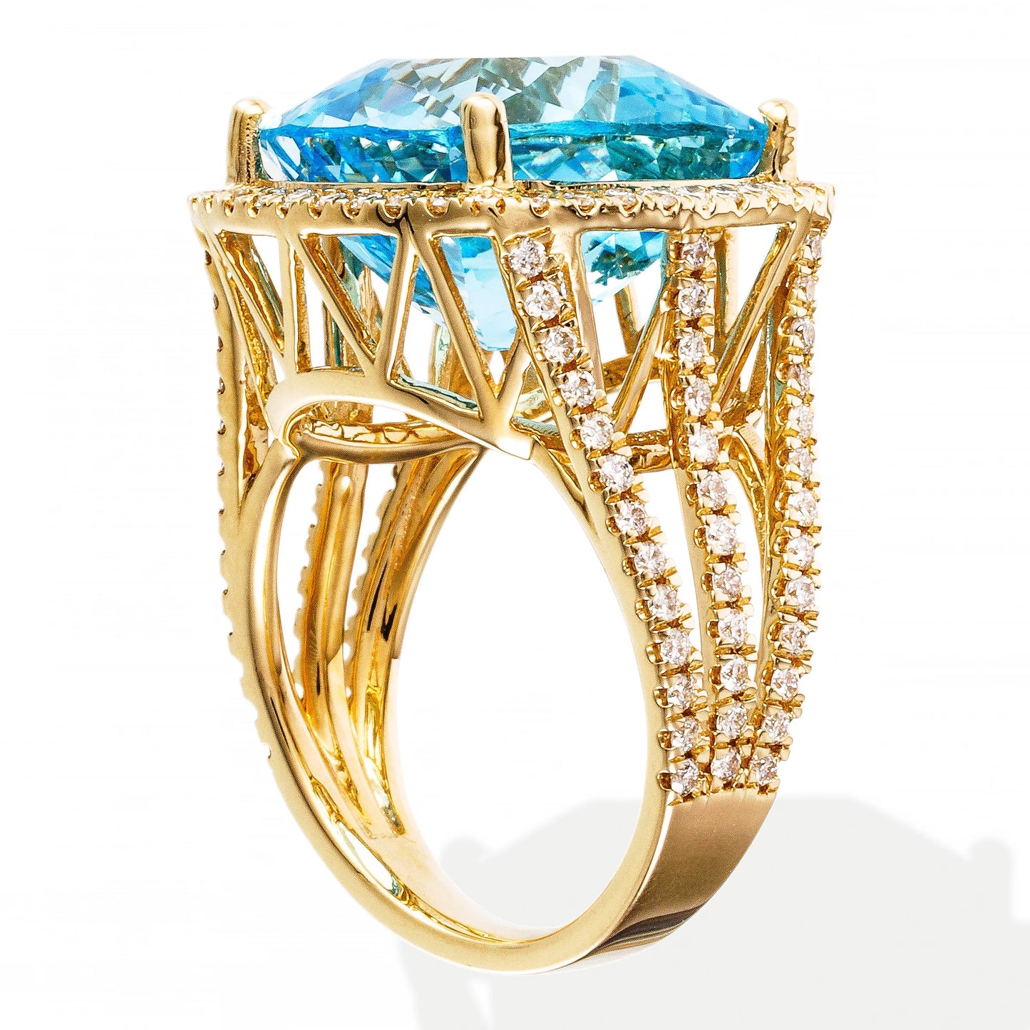 DIAMOND / STONE CUSHION SHAPE RING