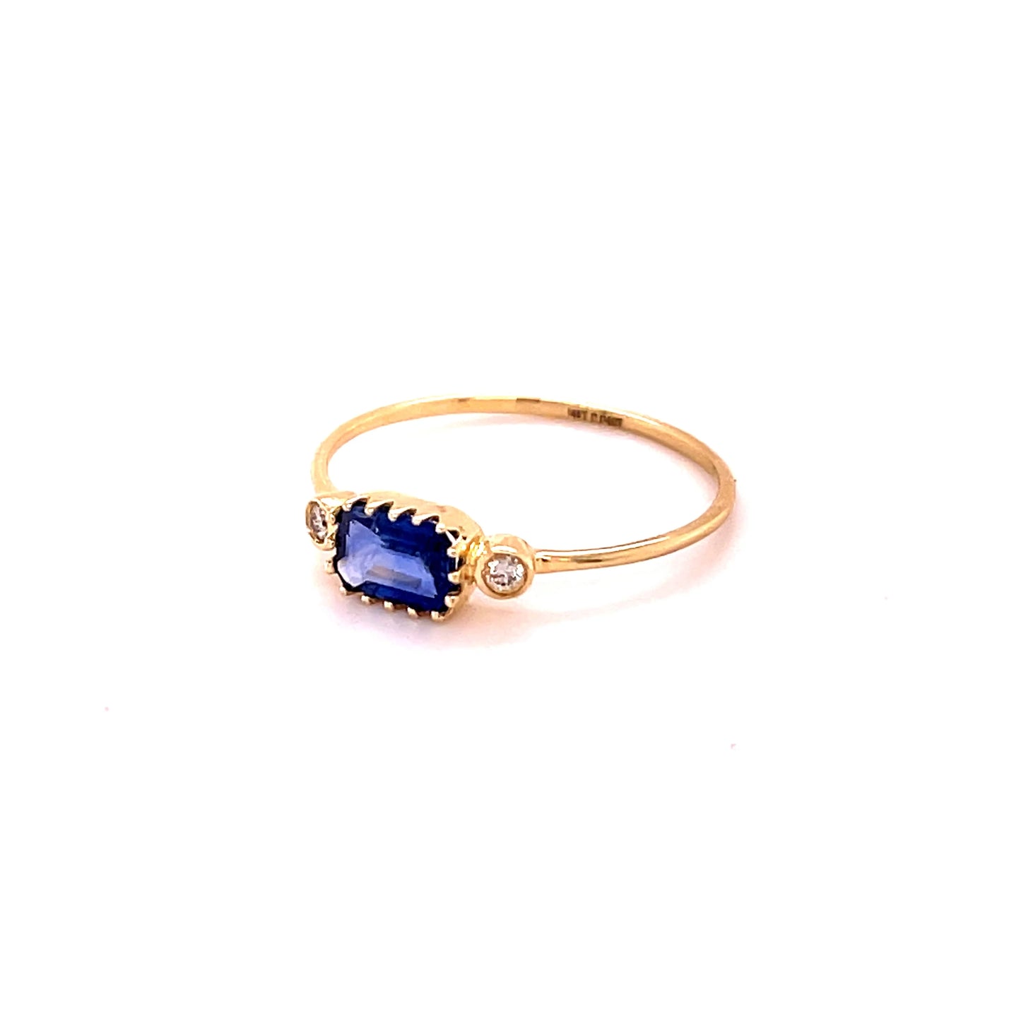 14KT GOLD BLUE SAPPHIRE RING WITH DIAMONDS
