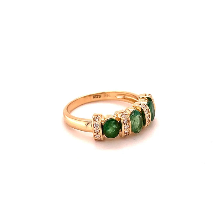 14KT GOLD EMERALD RING WITH DIAMONDS
