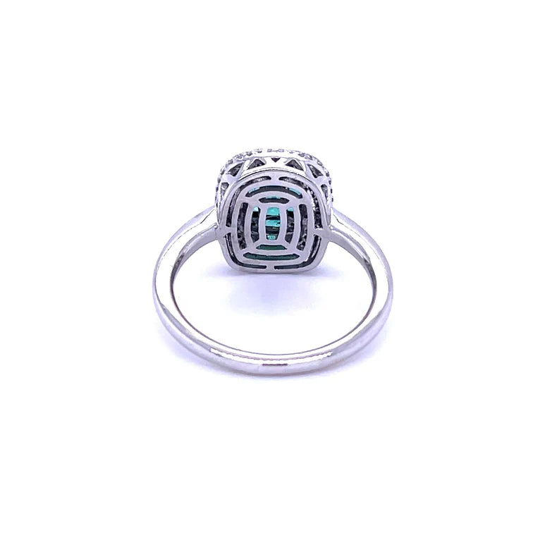18KT WHITE GOLD EMERALD BAGUETTE DIAMOND RING