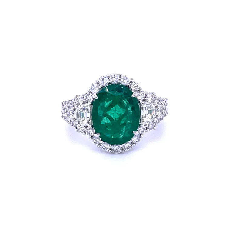 18KT WHITE GOLD EMERALD WITH DIAMOND RING