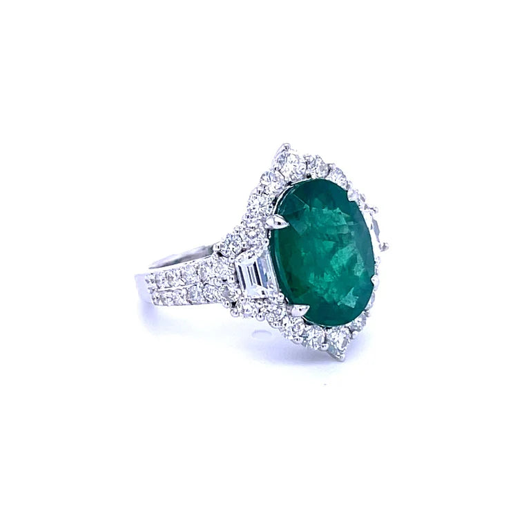 18KT WHITE GOLD EMERALD WITH DIAMOND RING