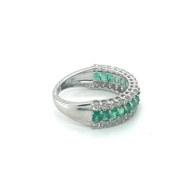 WHITE GOLD EMERALD AND DIAMOND RING
