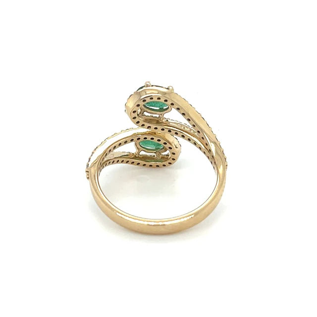 EMERALD DIAMOND RING