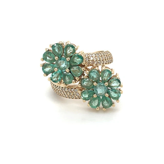 EMERALD DIAMOND RING