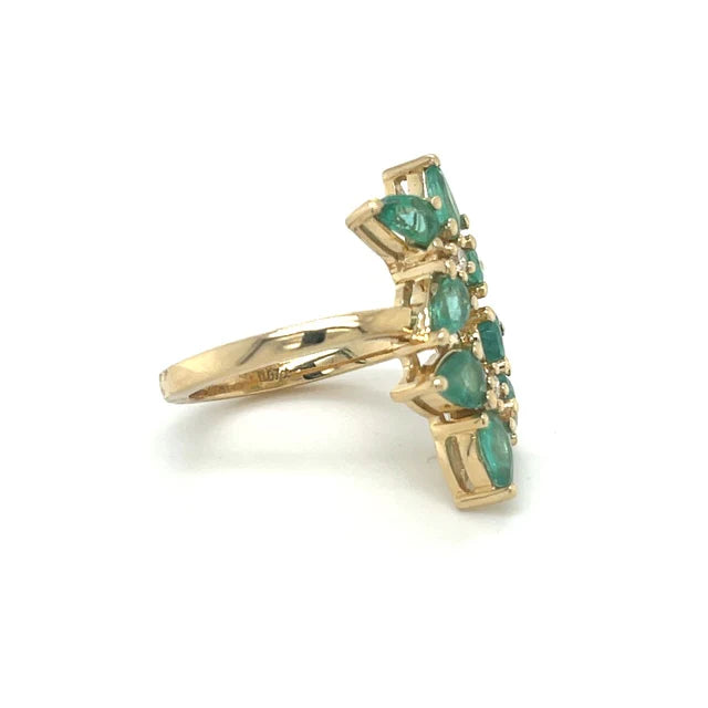 EMERALD DIAMOND RING