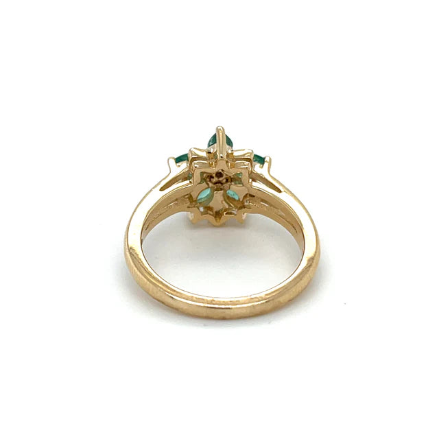 EMERALD DIAMOND RING