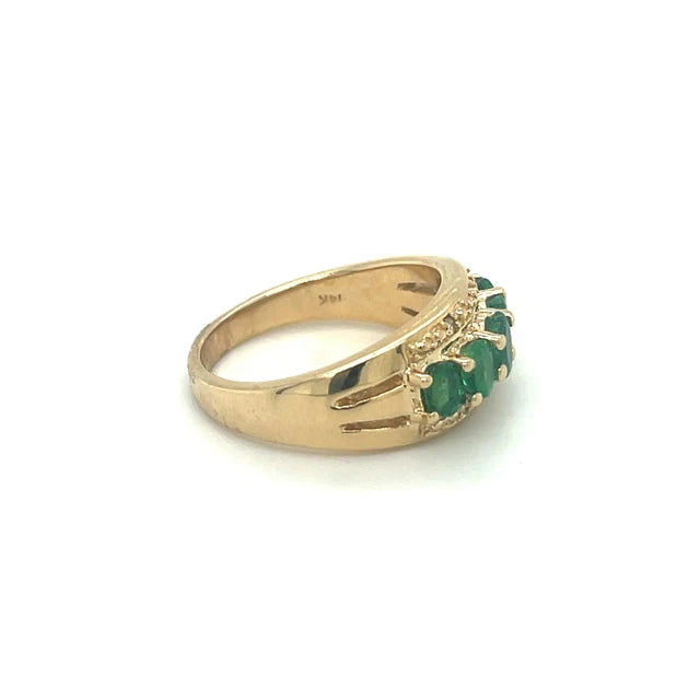 EMERALD DIAMOND RING