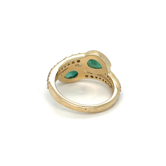 EMERALD DIAMOND RING