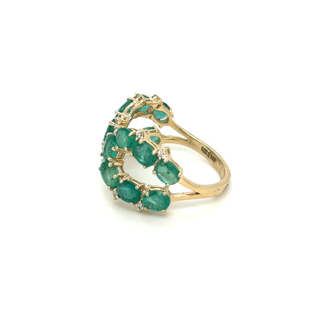 EMERALD DIAMOND RING