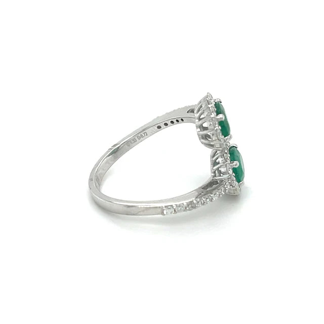 EMERALD DIAMOND RING