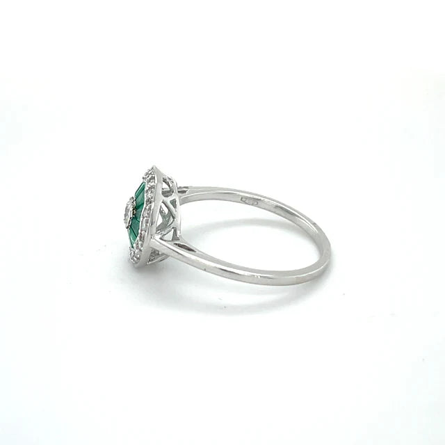 14KT WHITE GOLD EMERALD DIAMOND RING