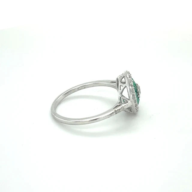 14KT WHITE GOLD EMERALD DIAMOND RING