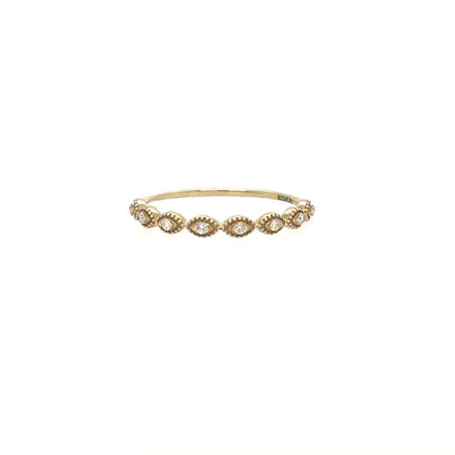 YELLOW GOLD RING WITH DIAMONDS