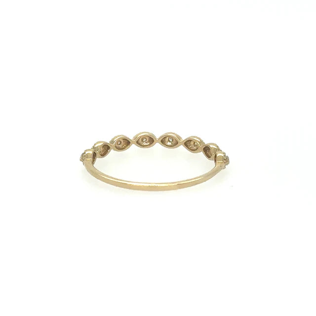 YELLOW GOLD RING WITH DIAMONDS