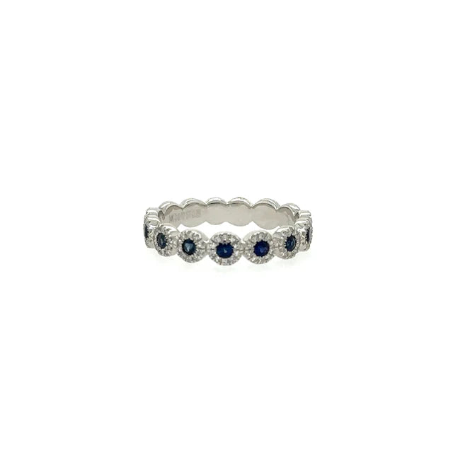 WHITE GOLD RING WITH SAPPHIRE AND DIAMONDS