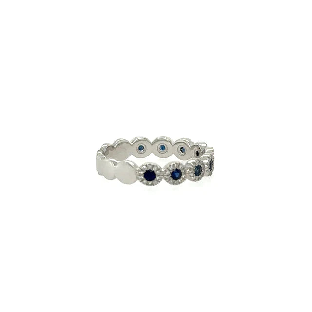 WHITE GOLD RING WITH SAPPHIRE AND DIAMONDS