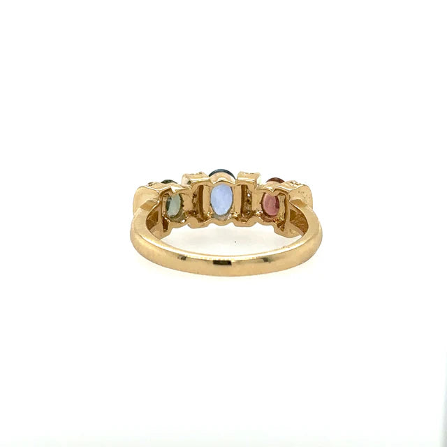 YELLOW GOLD RING WITH SAPPHIRE AND DIAMONDS