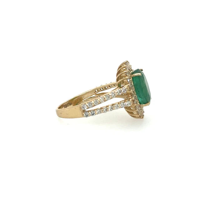 YELLOW GOLD RING WITH EMERALD AND DIAMONDS