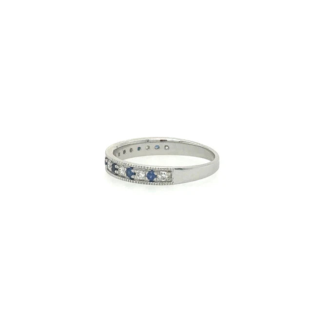 14KT WHITE GOLD RING WITH SAPPHIRE AND DIAMONDS