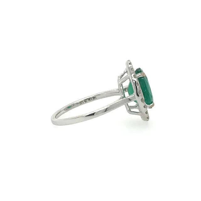 WHITE GOLD EMERALD RING WITH DIAMONDS