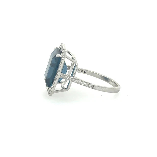 WHITE GOLD TOPAZ RING WITH DIAMONDS