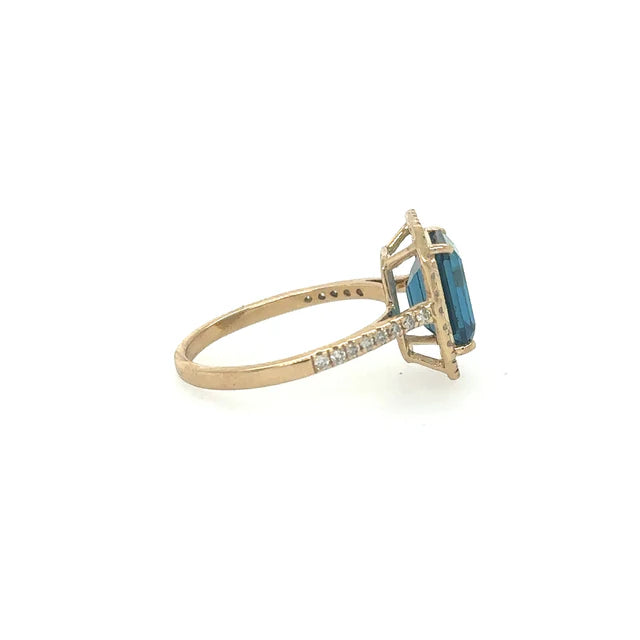 YELLOW GOLD TOPAZ RING WITH DIAMONDS