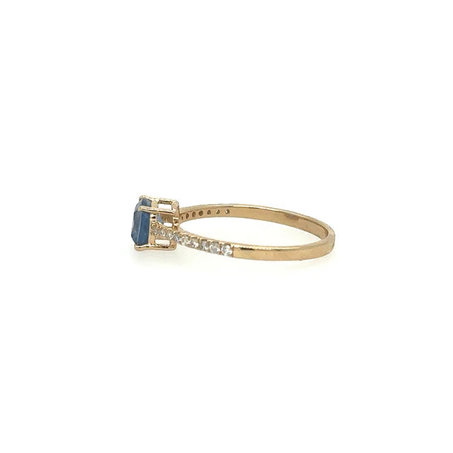 YELLOW GOLD SAPPHIRE RING WITH DIAMONDS