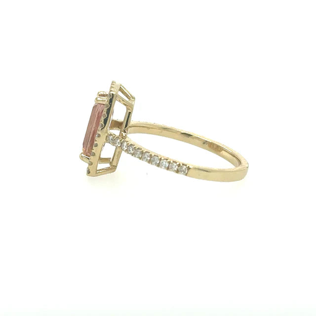 YELLOW GOLD TOPAZ RING WITH DIAMONDS