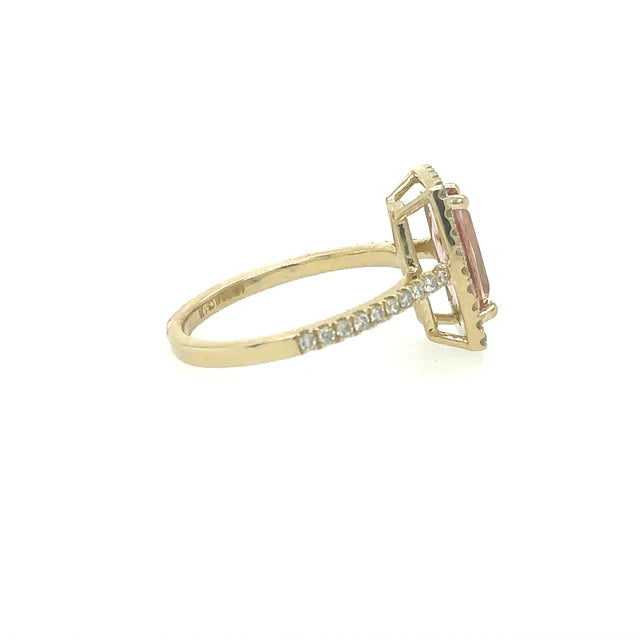 YELLOW GOLD TOPAZ RING WITH DIAMONDS