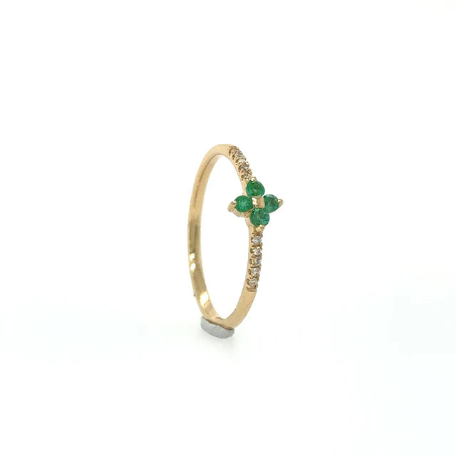 YELLOW GOLD EMERALD RING WITH DIAMONDS