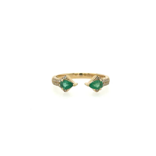 YELLOW GOLD EMERALD RING WITH DIAMONDS